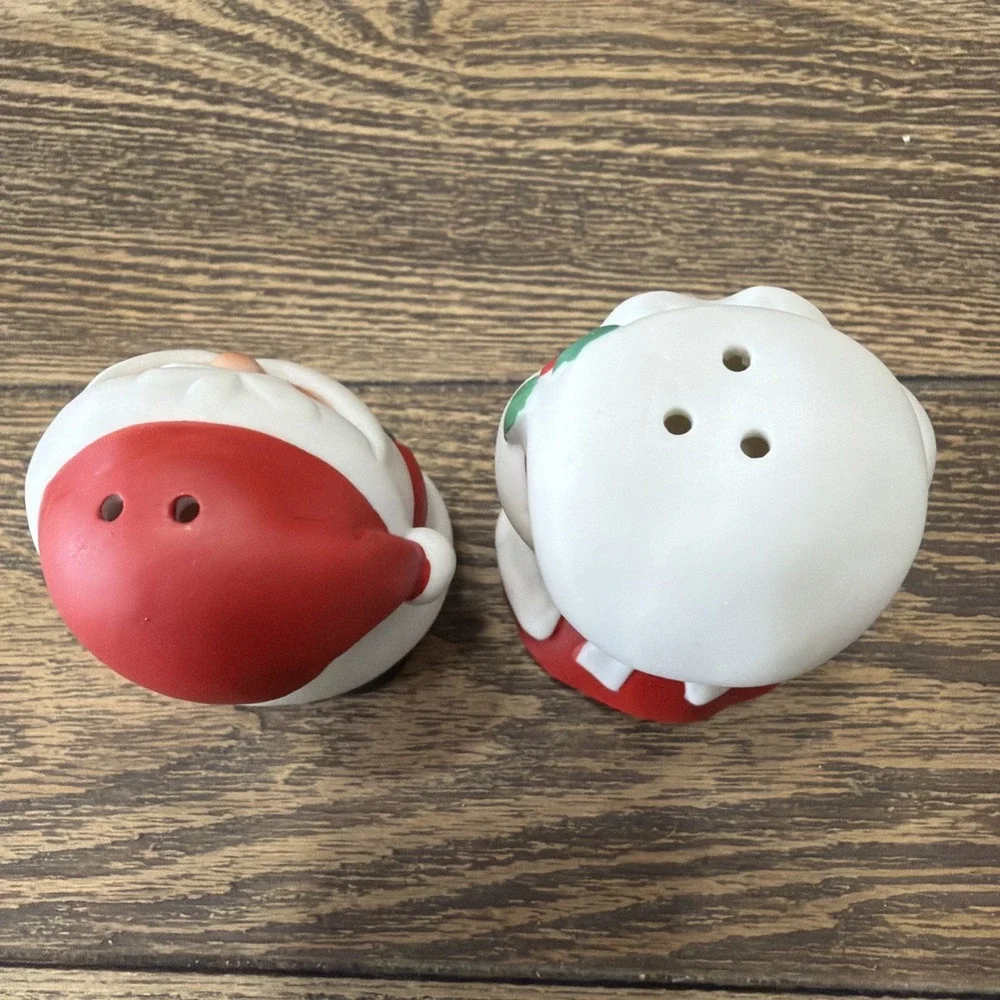 Santa & Mrs Claus 1984 Fabrizio Ceramic Salt & Pepper Shaker Set w/ stoppers!